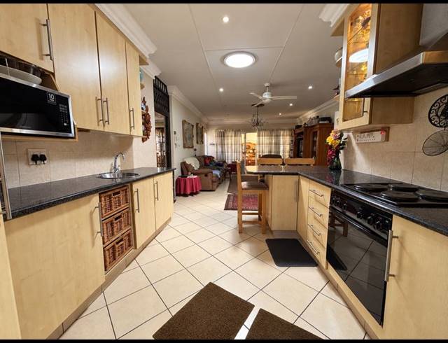 3 BEDROOM HOUSE FOR SALE IN KENLEAF